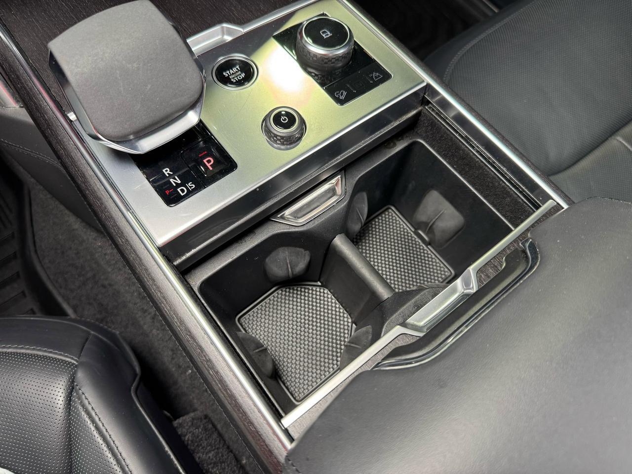 2023 Land Rover Range Rover P530 SE extended leather, Meridian 3D Surround audio system, rear infotainment system & MUCH MORE!! Fort Lauderdale FL