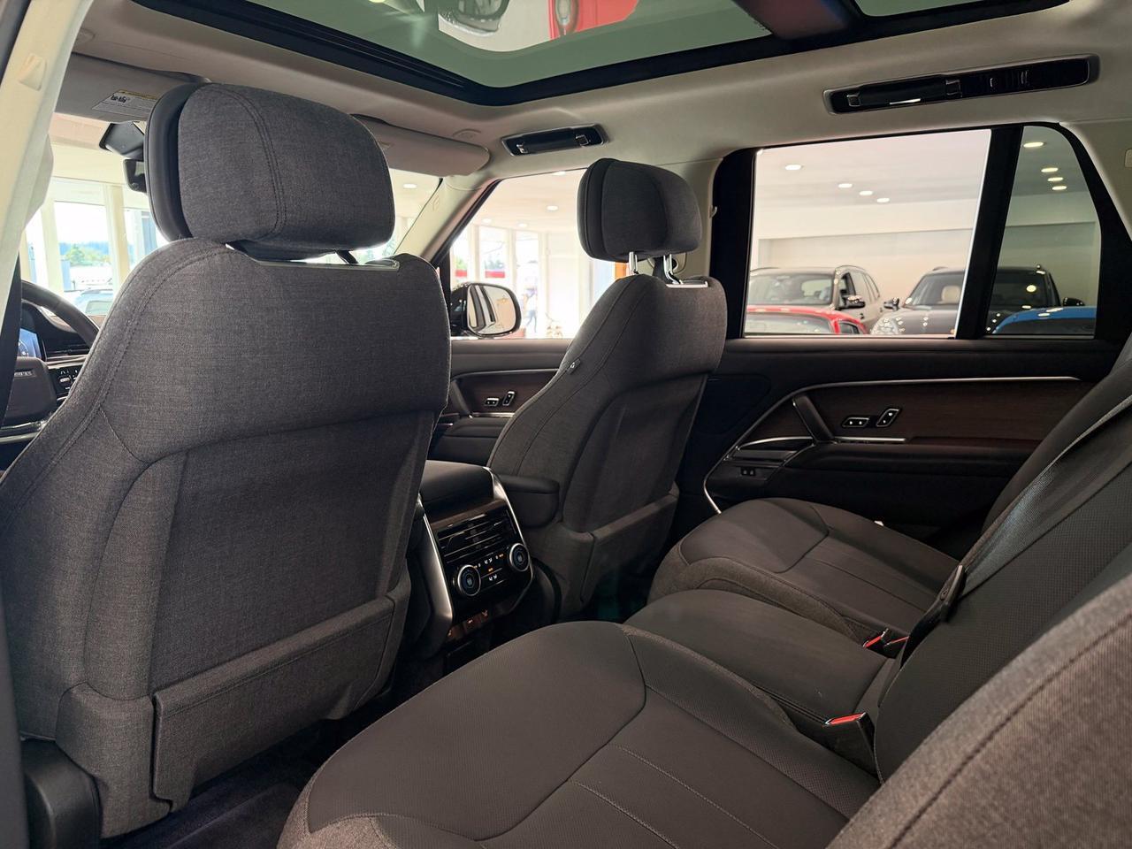 2023 Land Rover Range Rover Plug-In Hybrid SE Gladstone OR