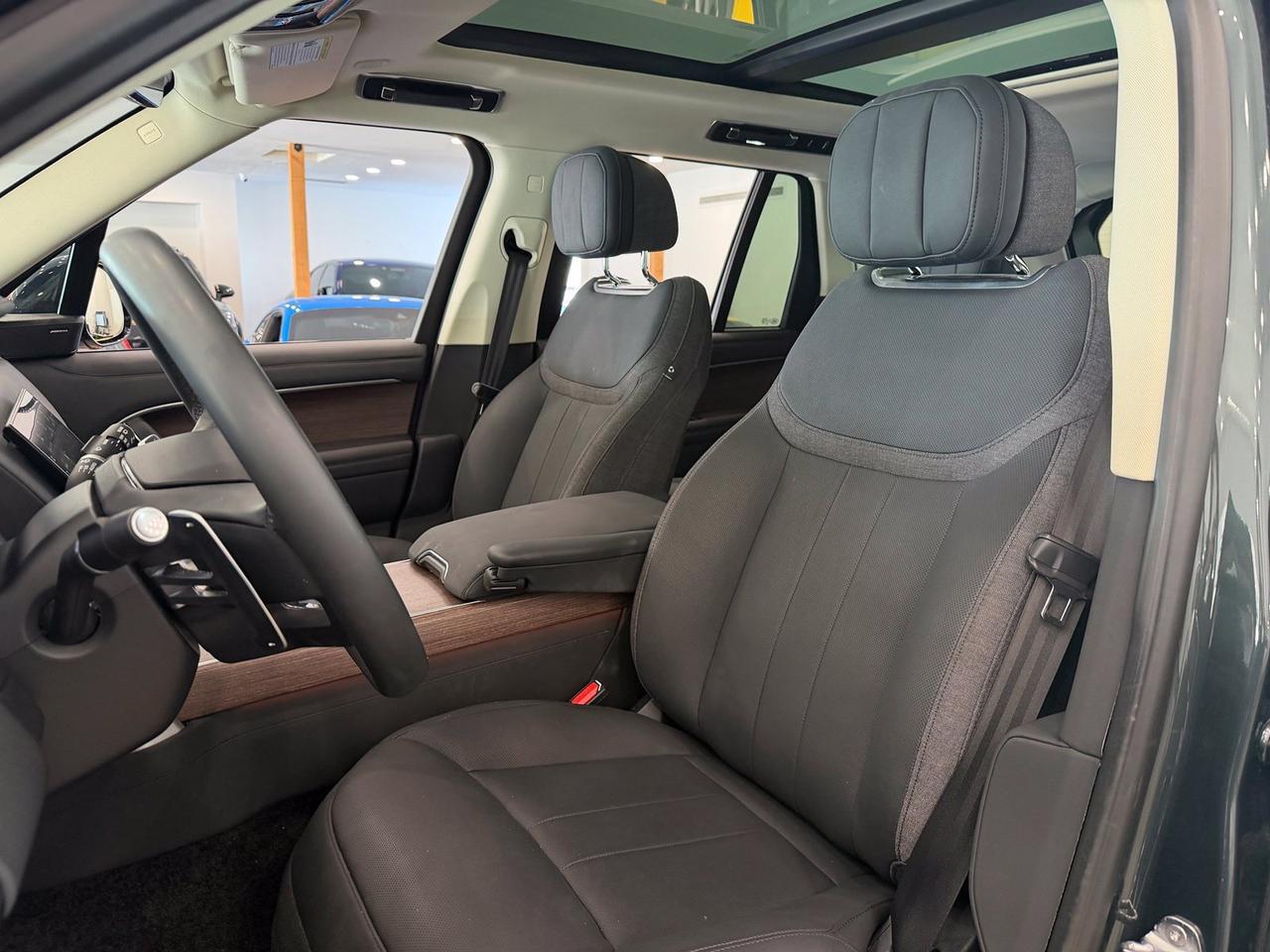 2023 Land Rover Range Rover Plug-In Hybrid SE Gladstone OR