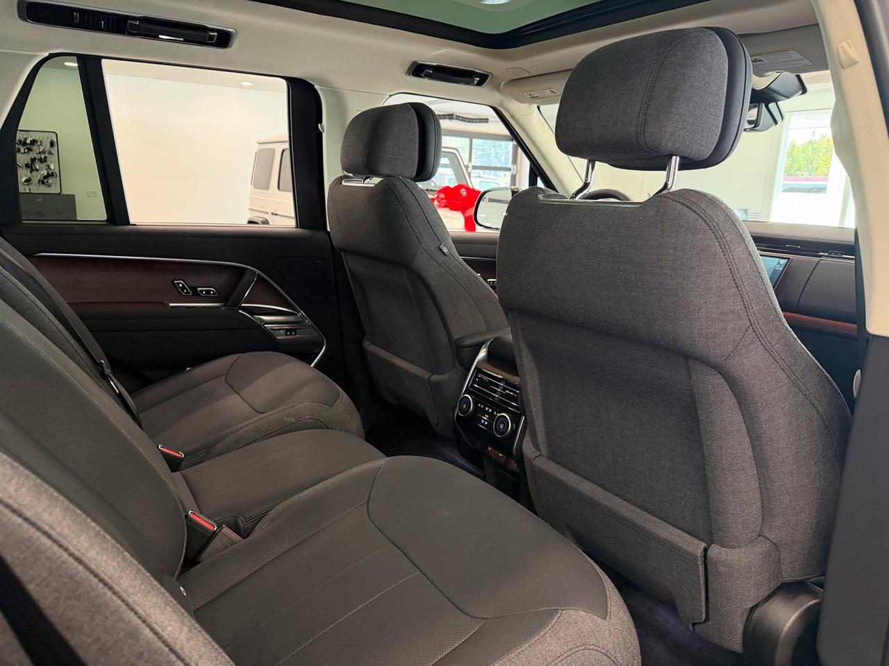 2023 Land Rover Range Rover Plug-In Hybrid SE Gladstone OR