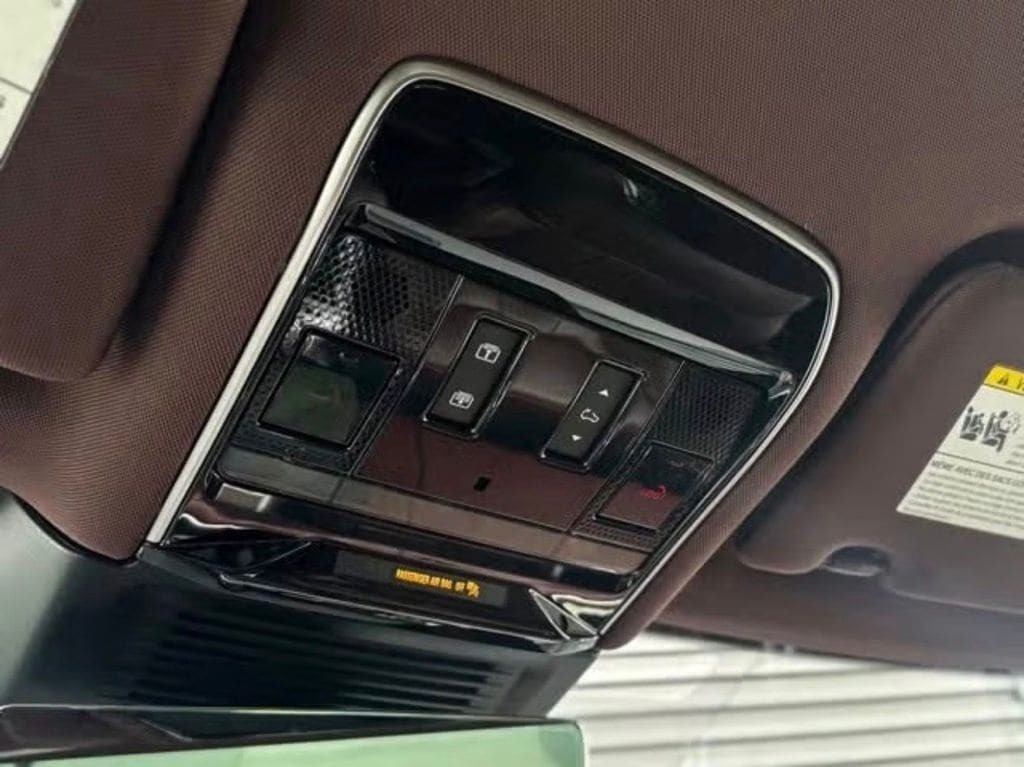 2023 Land Rover Range Rover SE Orange MA