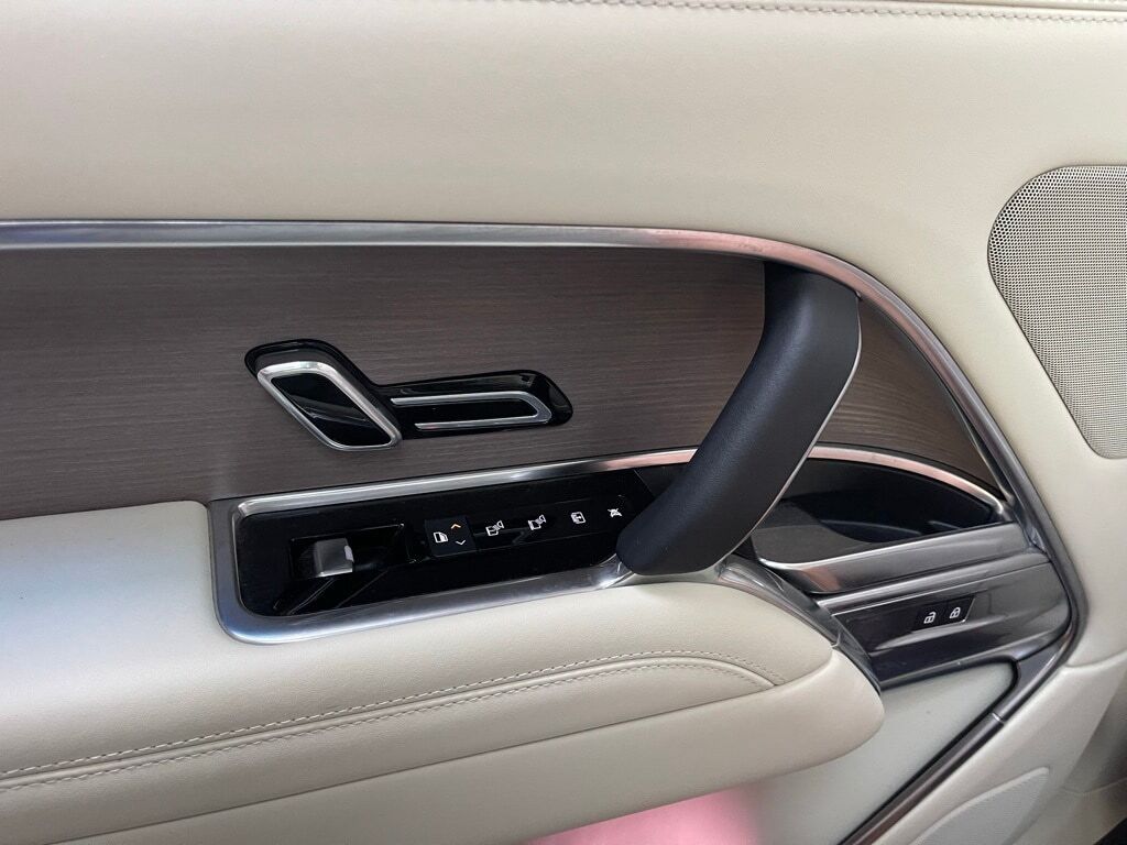 2023 Land Rover Range Rover SE Orange MA