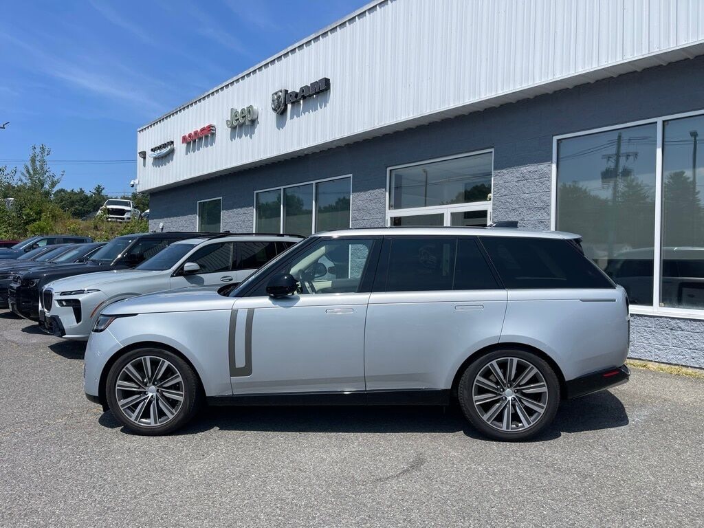2023 Land Rover Range Rover SE Orange MA