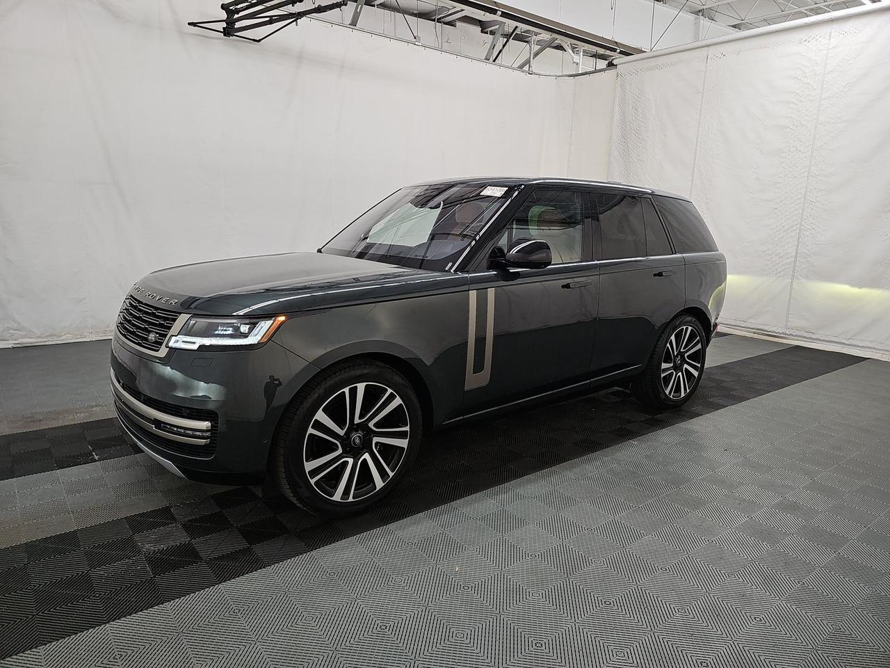 2023 Land Rover Range Rover 3.0 SE SWB's photo