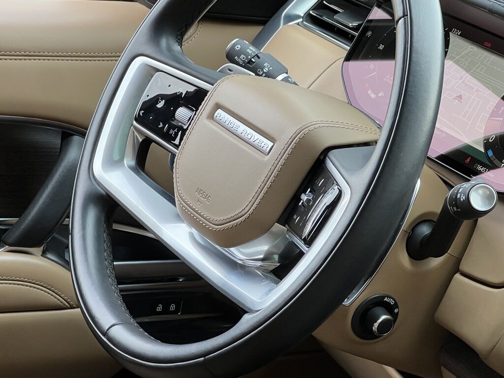 2023 Land Rover Range Rover SE photo 33