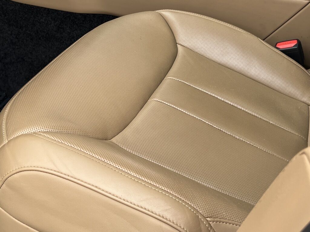 2023 Land Rover Range Rover SE photo 29