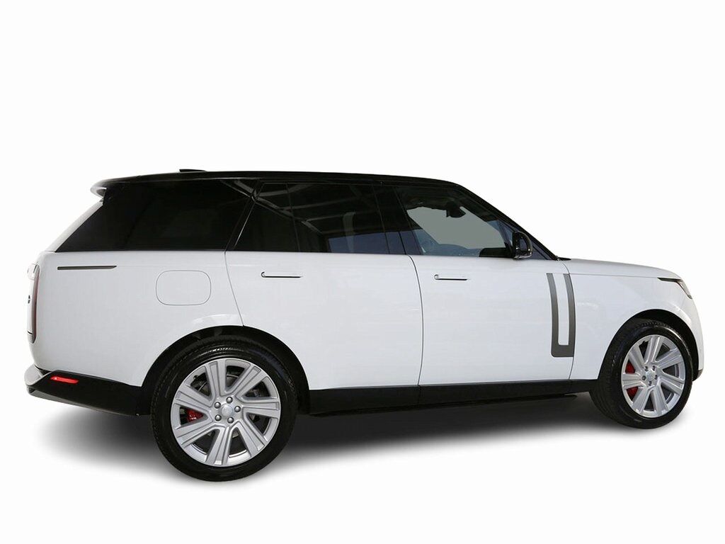 2023 Land Rover Range Rover SE photo 10