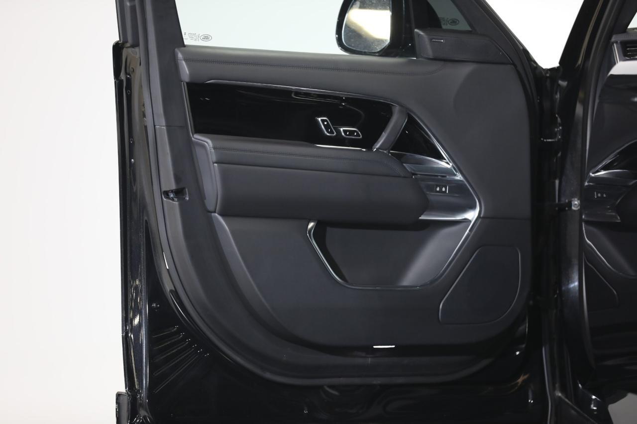 2023 Land Rover Range Rover SE LWB V8 w/THIRD ROW SEATING Franklin TN