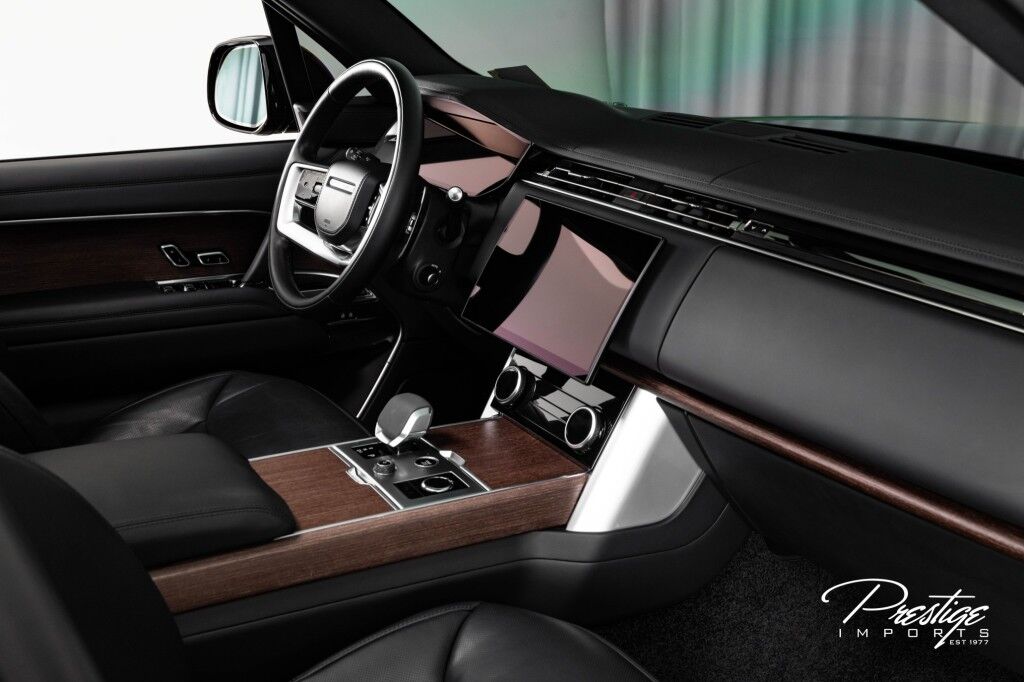 2023 Land Rover Range Rover SE North Miami Beach FL