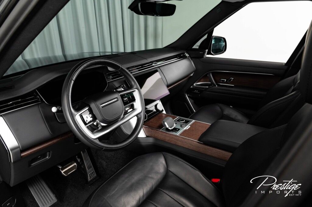 2023 Land Rover Range Rover SE North Miami Beach FL