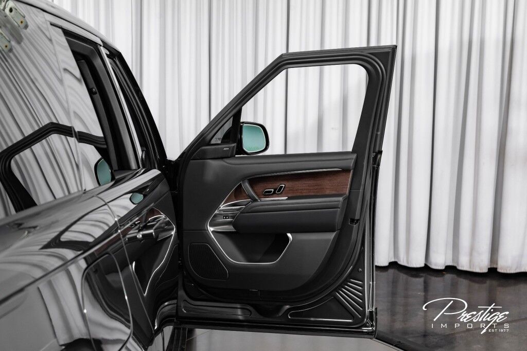 2023 Land Rover Range Rover SE North Miami Beach FL