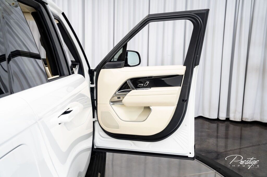 2023 Land Rover Range Rover SE North Miami Beach FL