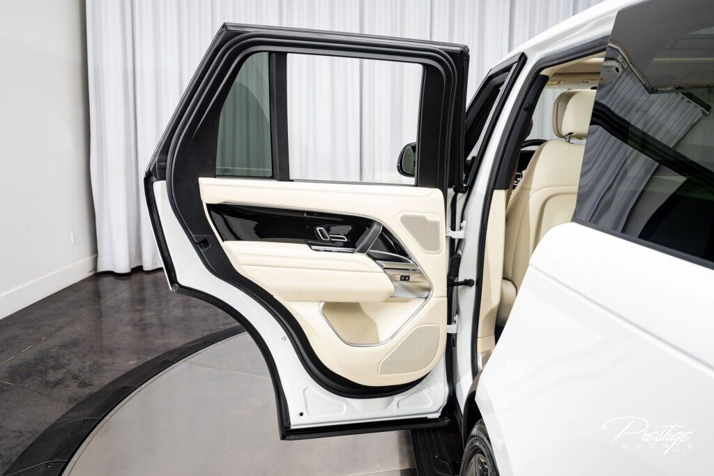 2023 Land Rover Range Rover SE North Miami Beach FL