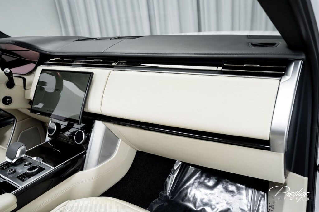 2023 Land Rover Range Rover SE North Miami Beach FL