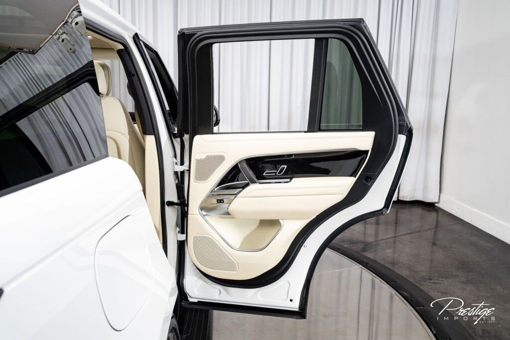 2023 Land Rover Range Rover SE North Miami Beach FL