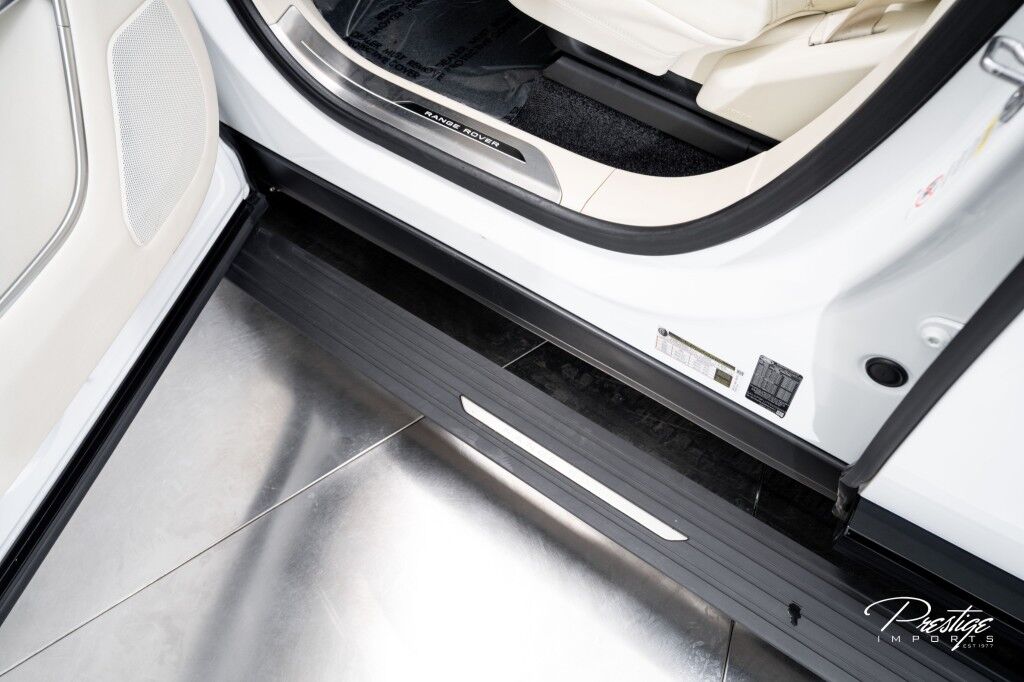 2023 Land Rover Range Rover SE North Miami Beach FL