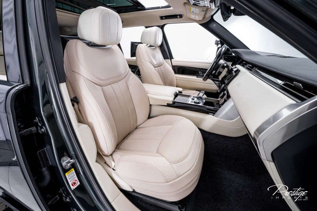 2023 Land Rover Range Rover SE North Miami Beach FL