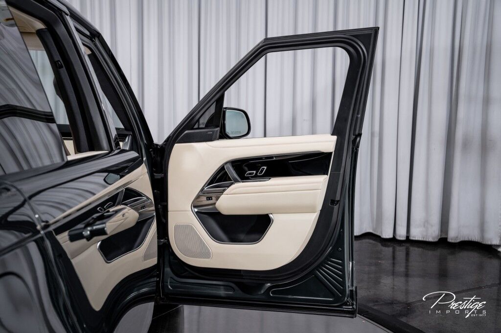 2023 Land Rover Range Rover SE North Miami Beach FL