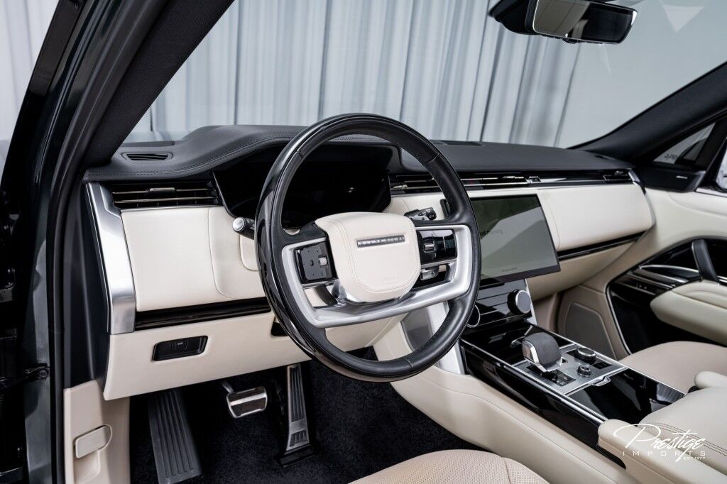 2023 Land Rover Range Rover SE North Miami Beach FL