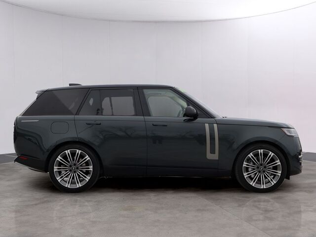 2023 Land Rover Range Rover SE Oshkosh WI