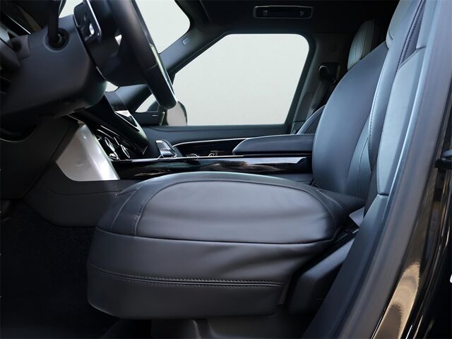 2023 Land Rover Range Rover SE Oshkosh WI