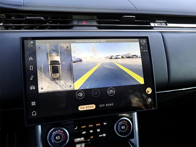 2023 Land Rover Range Rover SE Oshkosh WI