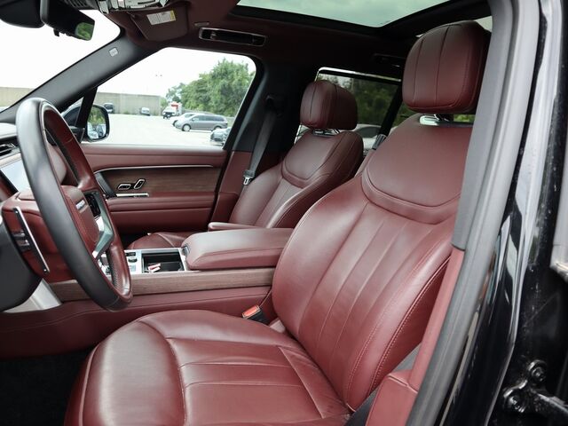 2023 Land Rover Range Rover SE Oshkosh WI