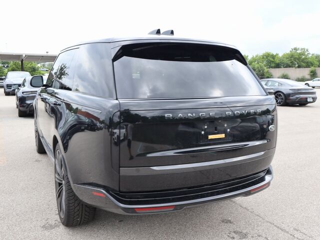 2023 Land Rover Range Rover SE Oshkosh WI
