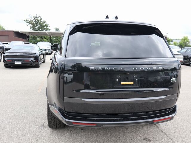 2023 Land Rover Range Rover SE Oshkosh WI