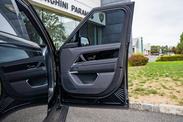 2023 Land Rover Range Rover SE Paramus NJ