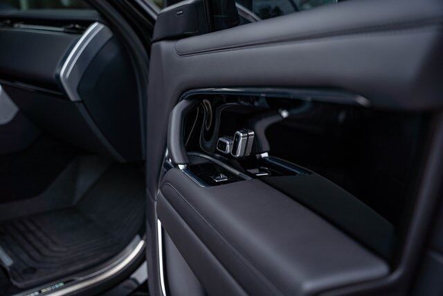 2023 Land Rover Range Rover SE Paramus NJ