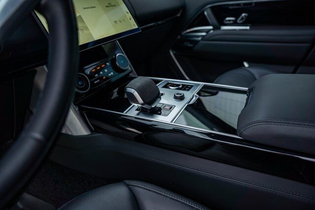 2023 Land Rover Range Rover SE Paramus NJ