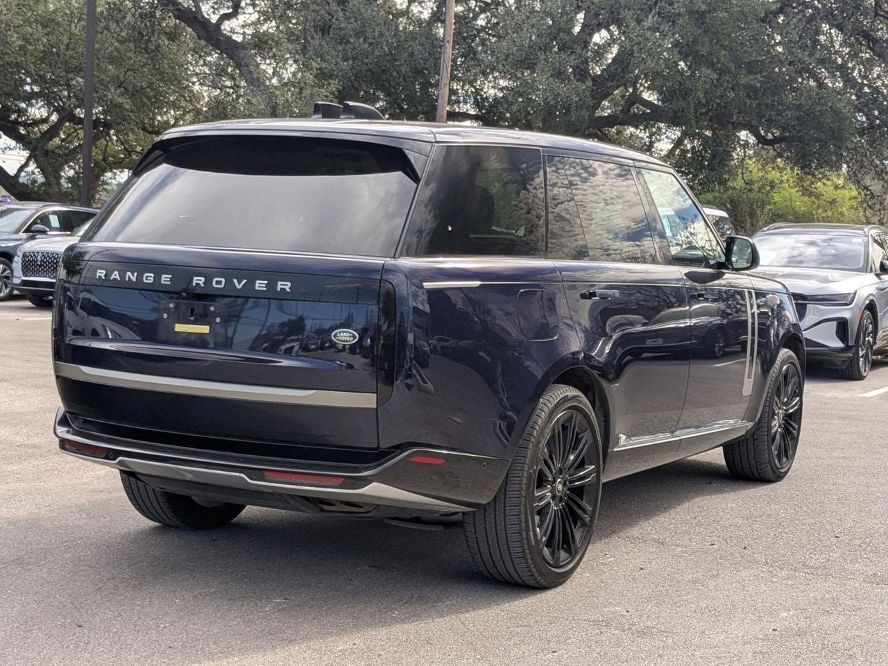 2023 Land Rover Range Rover SE