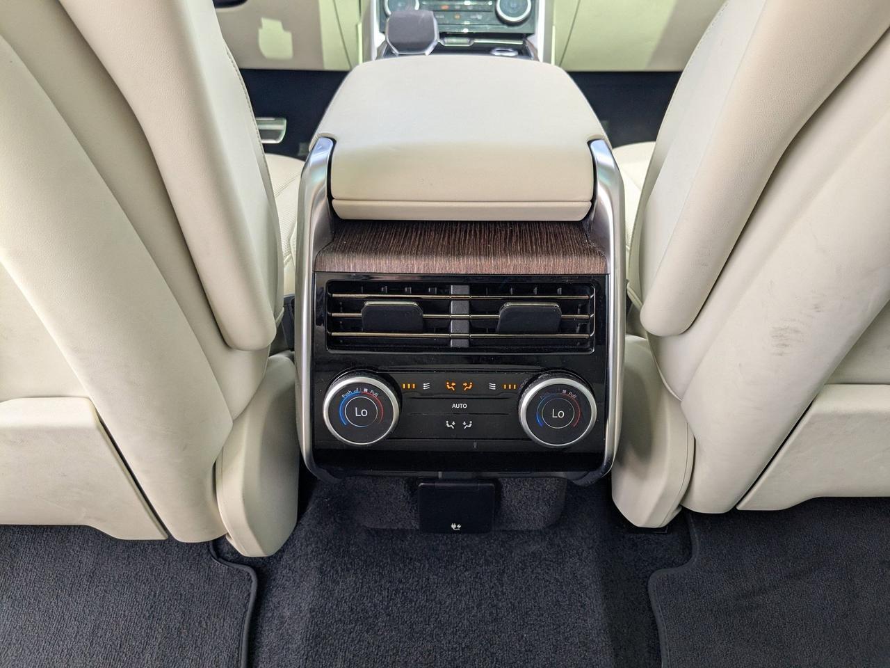 2023 Land Rover Range Rover SE