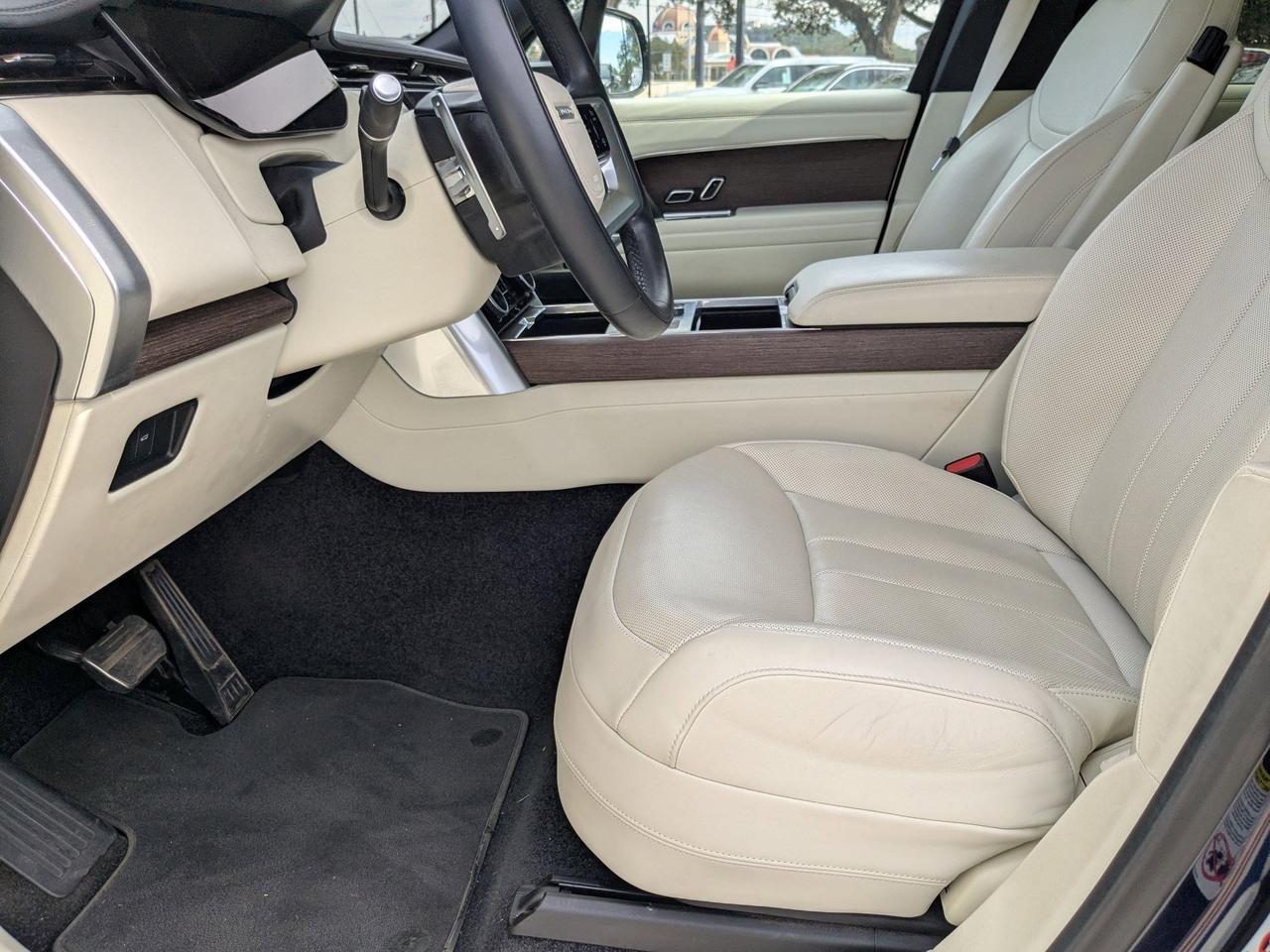 2023 Land Rover Range Rover SE