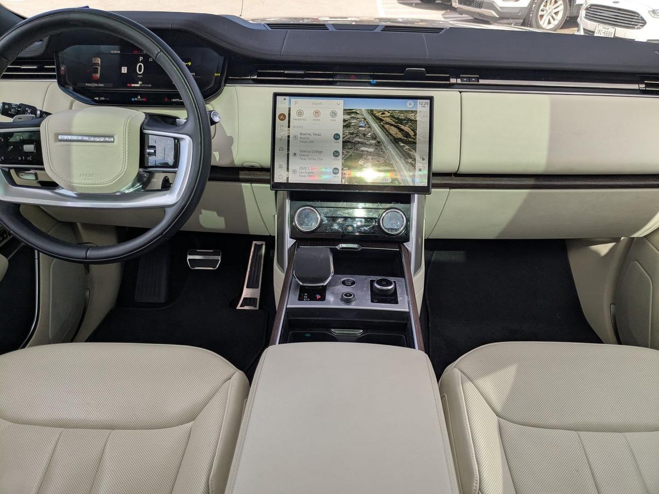 2023 Land Rover Range Rover SE
