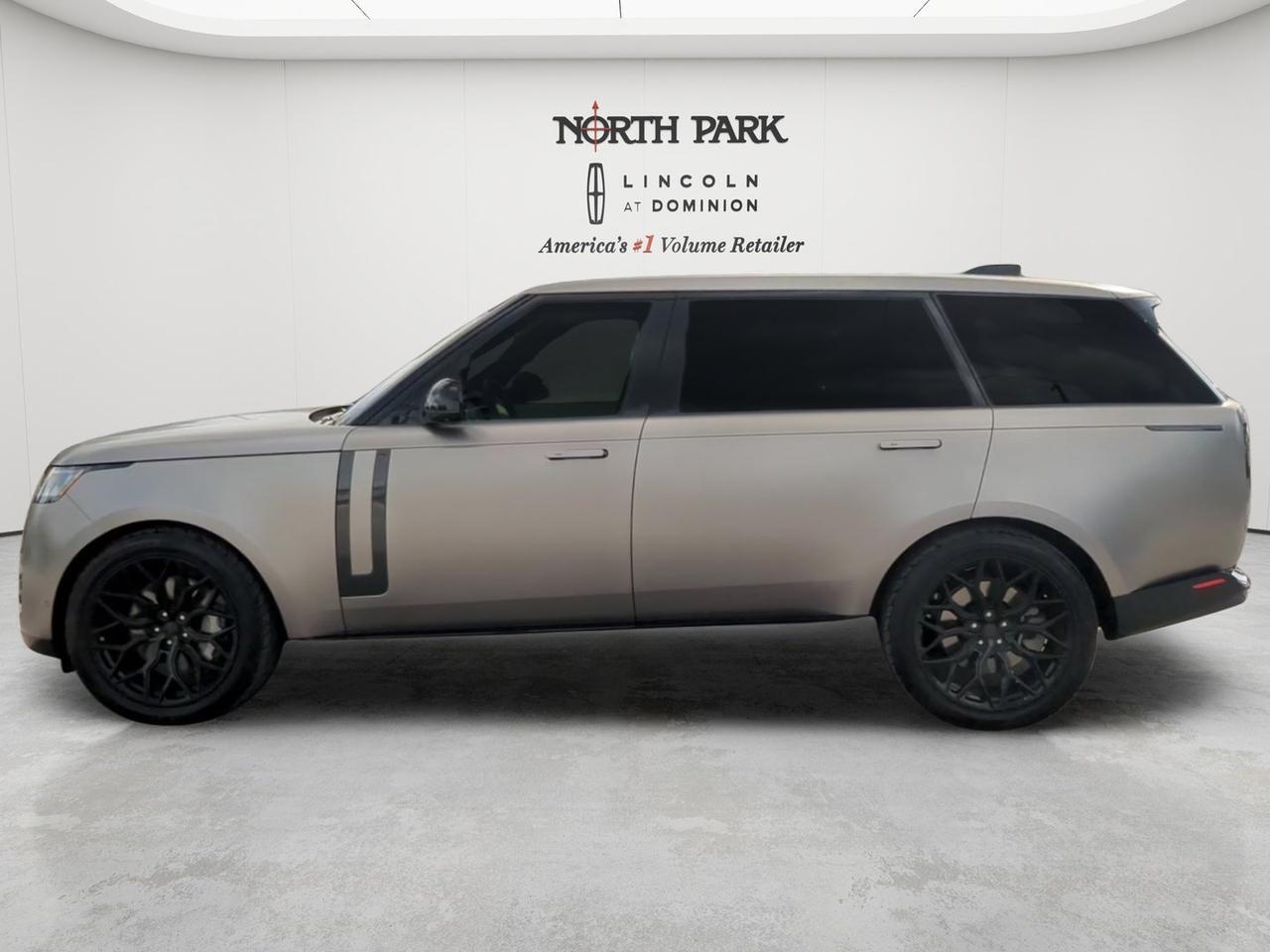 2023 Land Rover Range Rover SE