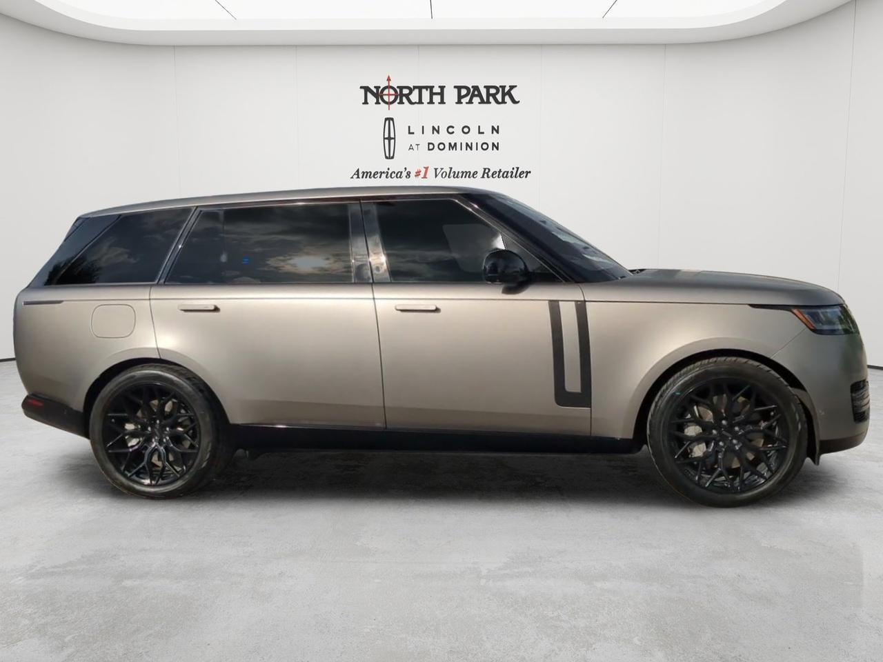 2023 Land Rover Range Rover SE