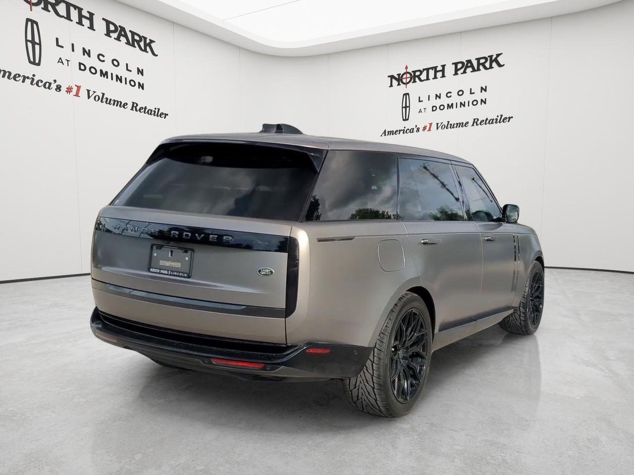 2023 Land Rover Range Rover SE