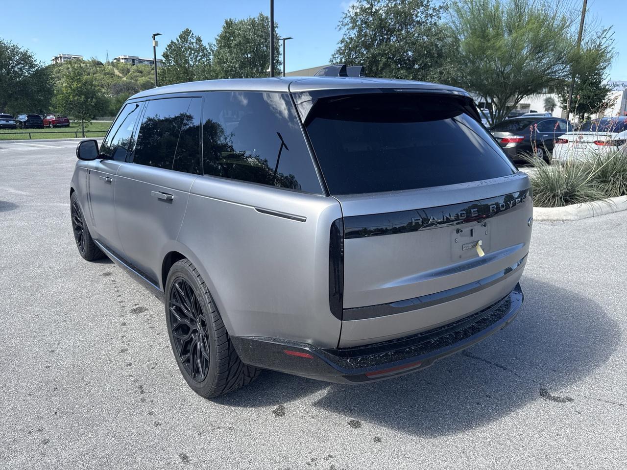 2023 Land Rover Range Rover SE