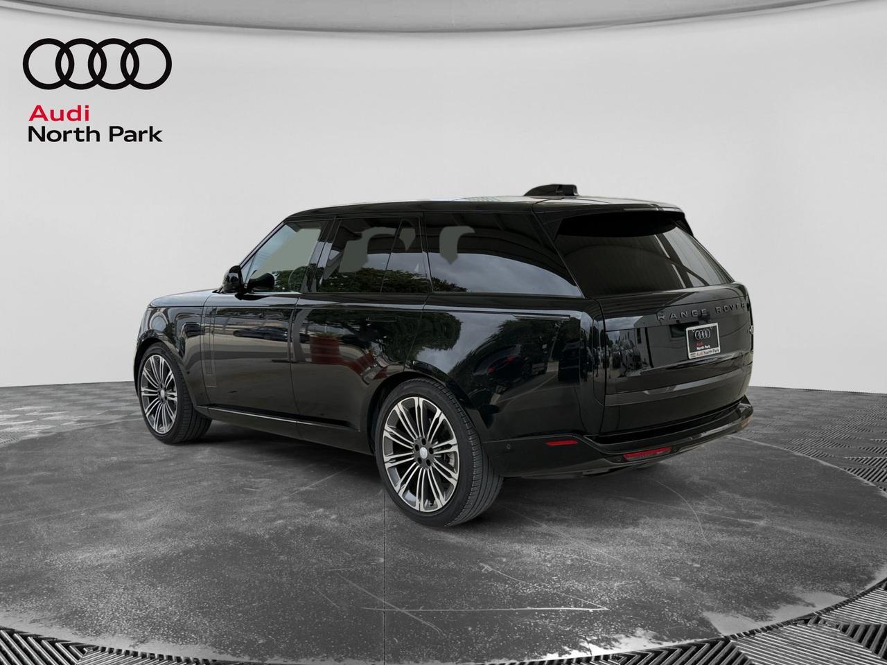 2023 Land Rover Range Rover SE