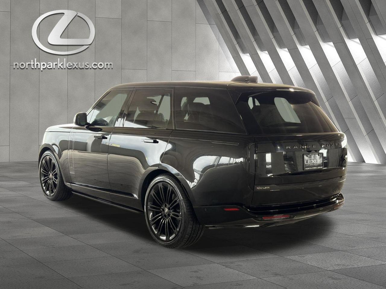 2023 Land Rover Range Rover SE