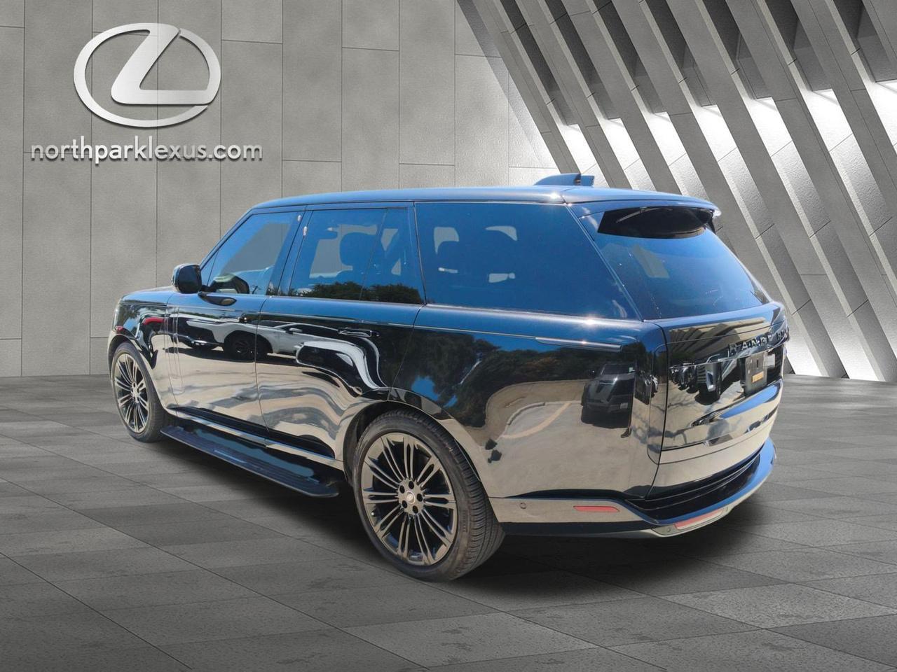 2023 Land Rover Range Rover SE