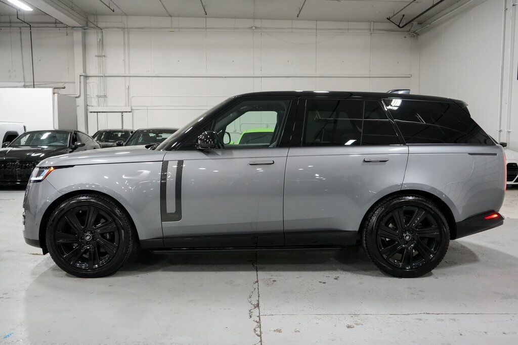 2023 Land Rover Range Rover SE