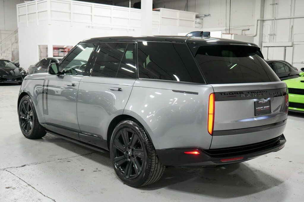 2023 Land Rover Range Rover SE