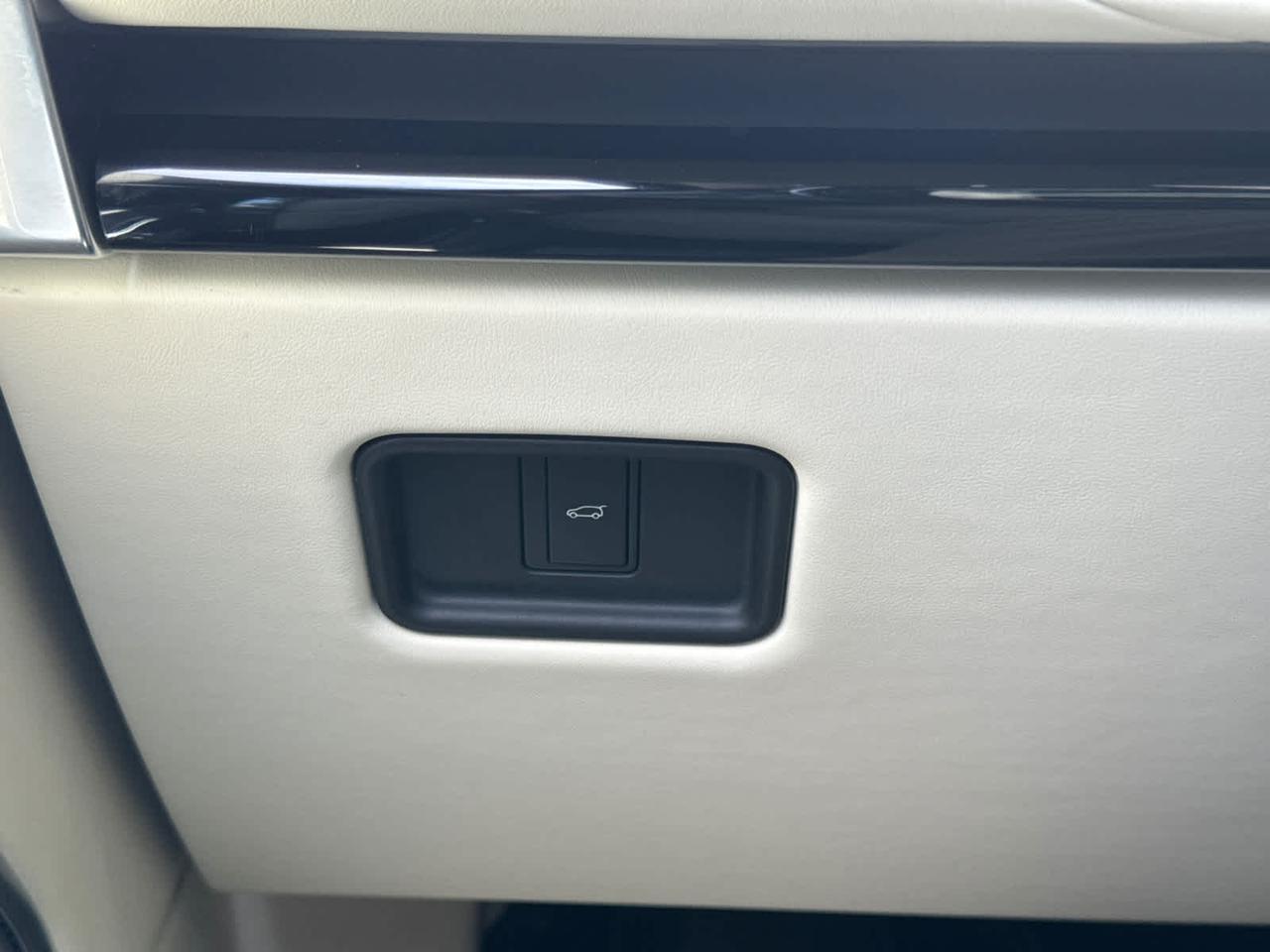 2023 Land Rover Range Rover SE Dartmouth MA