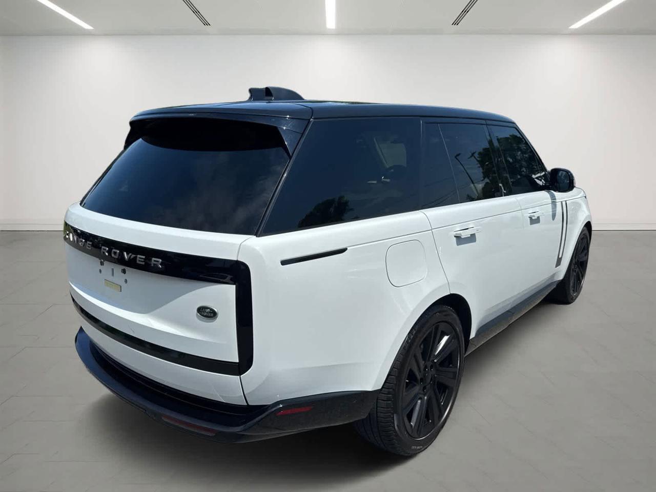 2023 Land Rover Range Rover SE Dartmouth MA