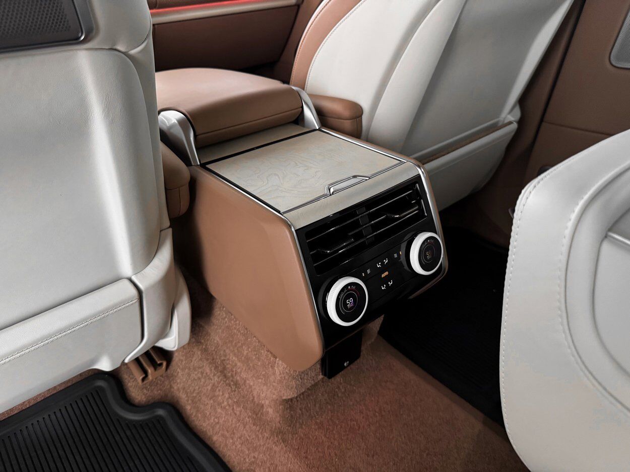 2023 Land Rover Range Rover SV Bellevue WA