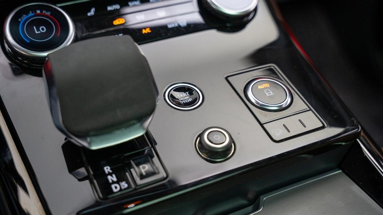 2023 Land Rover Range Rover Sport SE Dynamic w/ Hot & Cold Climate, Upgraded Interior Packages Franklin TN