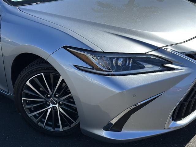 2023 Lexus ES